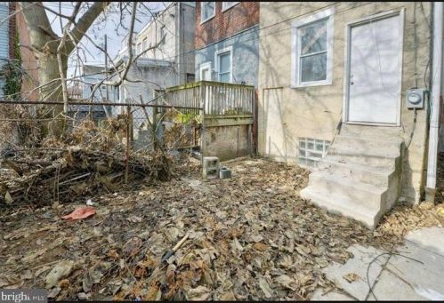 6106 Callowhill St, Philadelphia PA  19151-4318 exterior