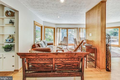 9701 Brunett Ave, Silver Spring MD 20901-3235 exterior