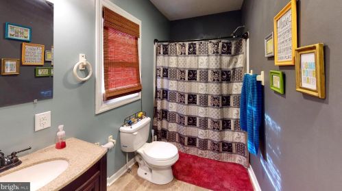 3332 Mountain Rd, Wardensville WV 26851-8279 exterior