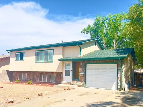 26 Wasatch Dr, Pueblo, CO 81005-1513