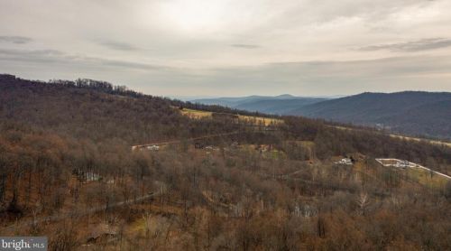 104 Bifrost Way, Linden, VA 22642-6008