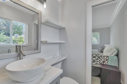 2605 Gill Ct, Concord CA  94520-2230 exterior