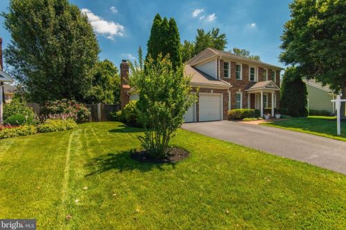 13218 Topsfield Ct, Herndon, VA 20171-2910