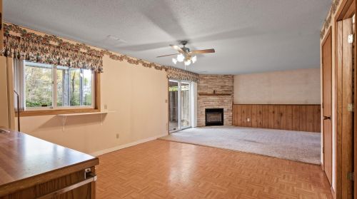2242 Grospoint Ave, Saint Paul MN  55128-4402 exterior