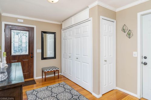 8635 Hunters Way, Saint Paul, MN 55124-9430