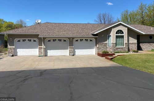 1580 45th St, Saint Cloud, MN 56304-8548