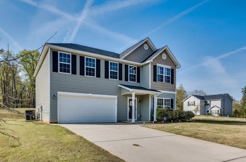 10 Heaton Cir, Porterdale, GA