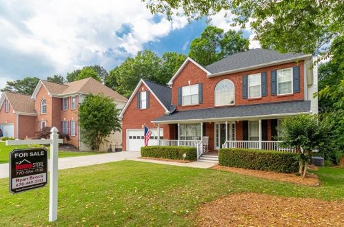 2496 Hampton Park Dr, Buford, GA 30519-2230