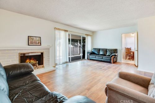 5185 Banna Ave, Covina, CA 91724-1126