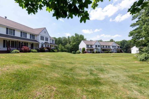 78 Lochmere Ln, Nashua, NH 03063-1557