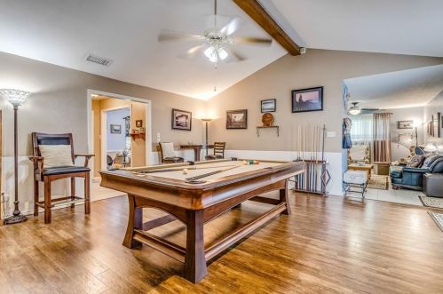 2820 Cliffbrook Dr, Carrollton TX 75007-5709 exterior