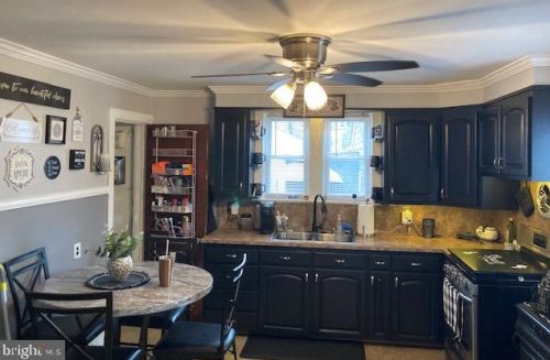 535 Hobart Ave, Trenton NJ  08629-1316 exterior