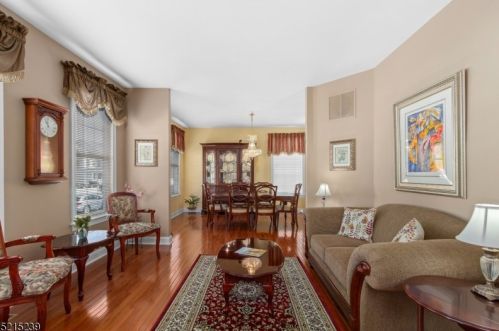 26 North St, Trenton, NJ 08691-4145