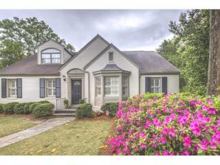 2807 Hills Dr, Atlanta GA  30305-3209 exterior