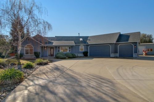 10501 Gibbs Dr, Valley Home, CA 95361-9605