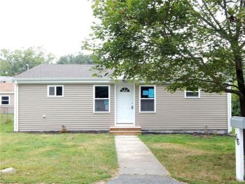 66 Sheldon St, Tiverton, RI 02878-2327