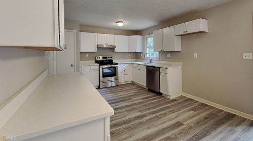 3798 Leach Rd, Lithonia, GA 30039-4332