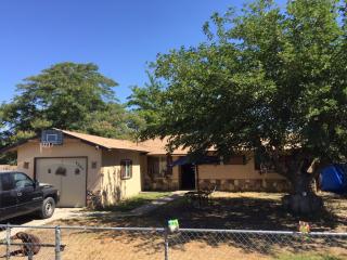 4202 Victor Ave, Visalia, CA 93277-6950