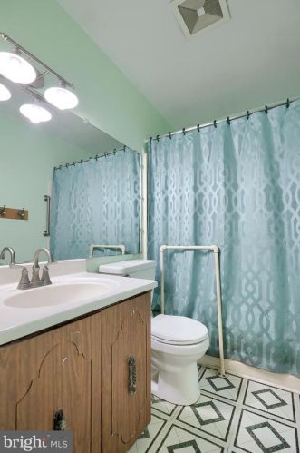 111 Tanglewood Ln, Lancaster PA  17601-3315 exterior