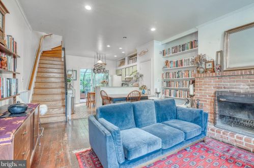 2510 Christian St, Philadelphia, PA 19146-2314