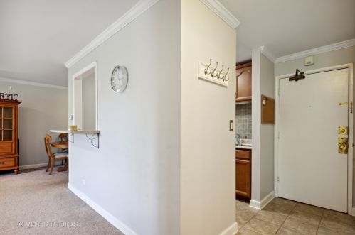 1226 New Wilke Rd, Arlington Hts, IL 60005-2972