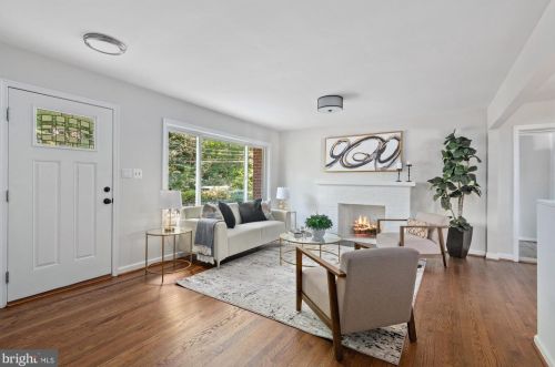 407 Greenbrier Dr, Silver Spring MD 20910-4230 exterior