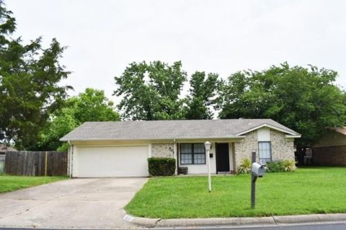 809 Darnell Ave, Fort Worth TX  76126-2616 exterior