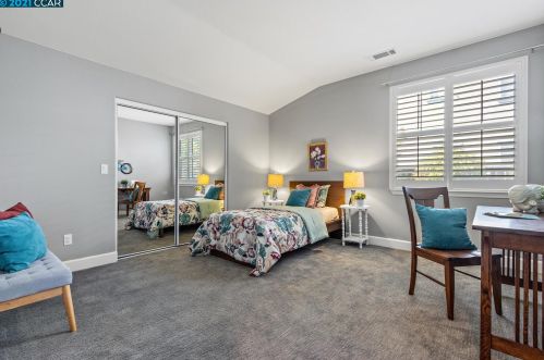 1017 Laurel Tree Dr, Concord CA  94521-5433 exterior