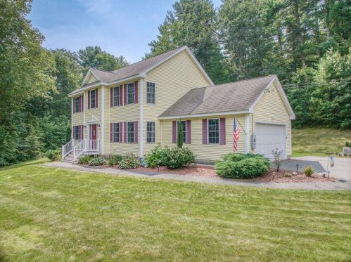 25 Ridge Rd, Nashua, NH 03062-1735