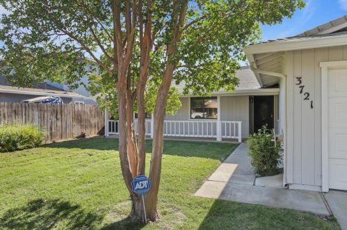 3721 Spring Oak Dr, Modesto, CA 95355-1426