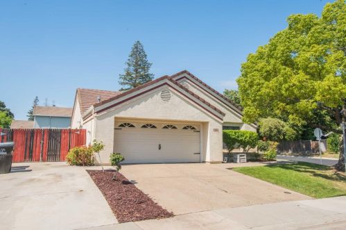 5163 Laguna Park Dr, Elk Grove, CA 95758-5203