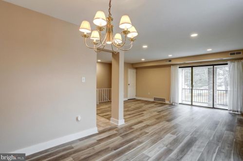 17 Valleybrook Dr, Lancaster PA  17601-4619 exterior