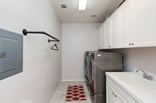 9564 Chandelle Way, Riverside CA  92508-6810 exterior