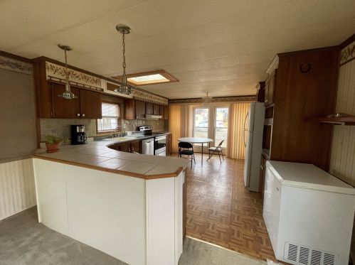 178 Krystin Ln, Mason, NH 03048-3339