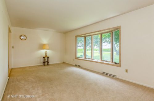 15354 Plank Rd, Sycamore IL  60178-8743 exterior