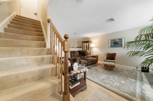 20 Cadogan Way, Nashua NH  03062-2254 exterior