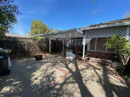 949 Dolores Ave, Los Altos, CA 94024-6011