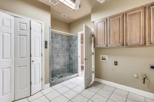 2859 Fairway Dr, Cedar Hill TX 75104-8288 exterior