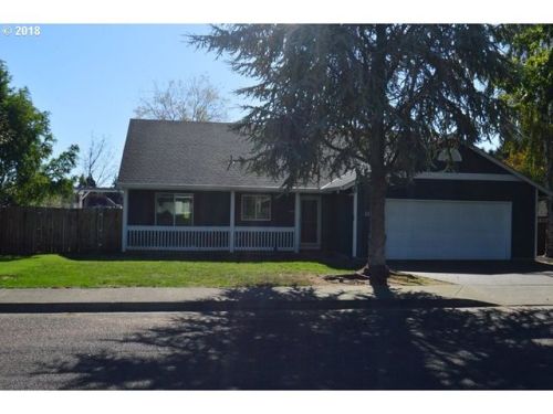 1288 Mayanna Dr, Woodburn OR  97071-8693 exterior