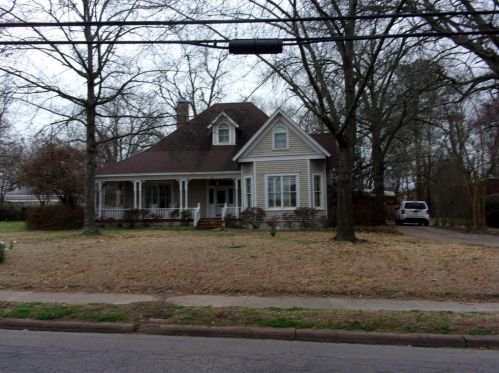 414 College St, Sulphur Springs, TX 75482-2810