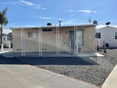 9 Cypress St, Anaheim CA  92801-3019 exterior