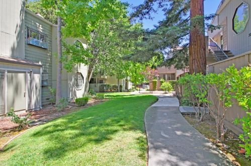 414 Crescent Ave, Sunnyvale CA  94087-2770 exterior