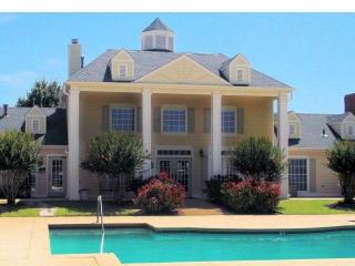 7901 Riverside Pkwy, Tulsa OK  74136-8653 exterior