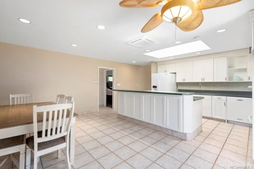 7777 Kalohelani Pl, Honolulu HI 96825-2829 exterior