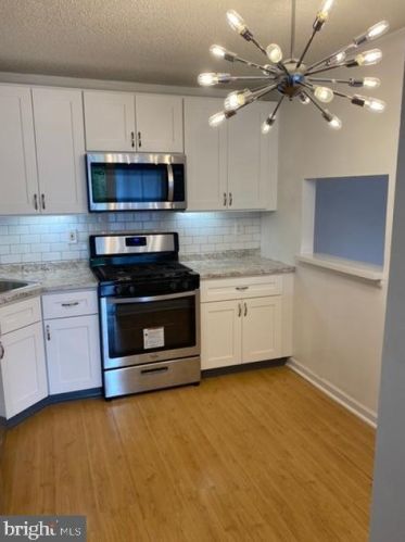 30 Voscek Ct, Trenton NJ  08648-2646 exterior