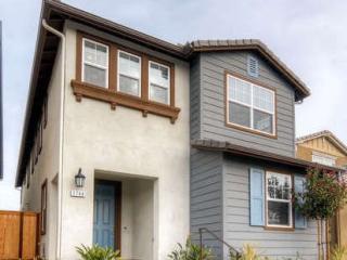 1744 Dixie St, Oceanside, CA 92054