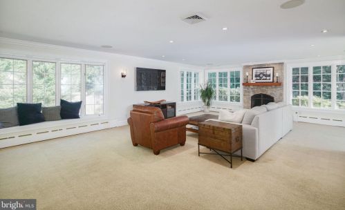 1023 Washington Ave, Tavistock NJ 08033-3605 exterior