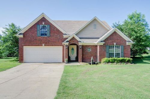 3046 Country Club Rd, Senatobia, MS 38668-4150