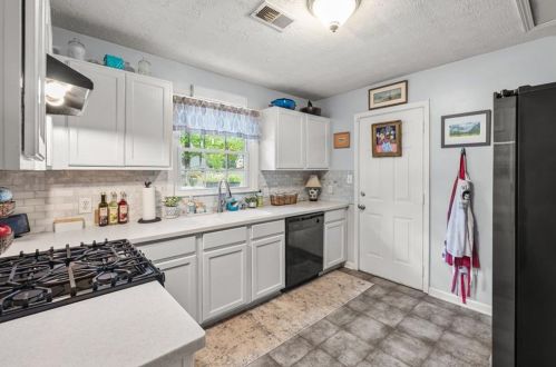 2579 Hatfield Cir, Atlanta GA  30316-3950 exterior