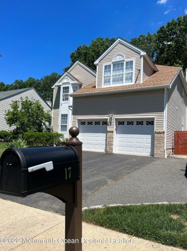 17 Mulberry Ln, Holmdel Village, NJ 07733-1166